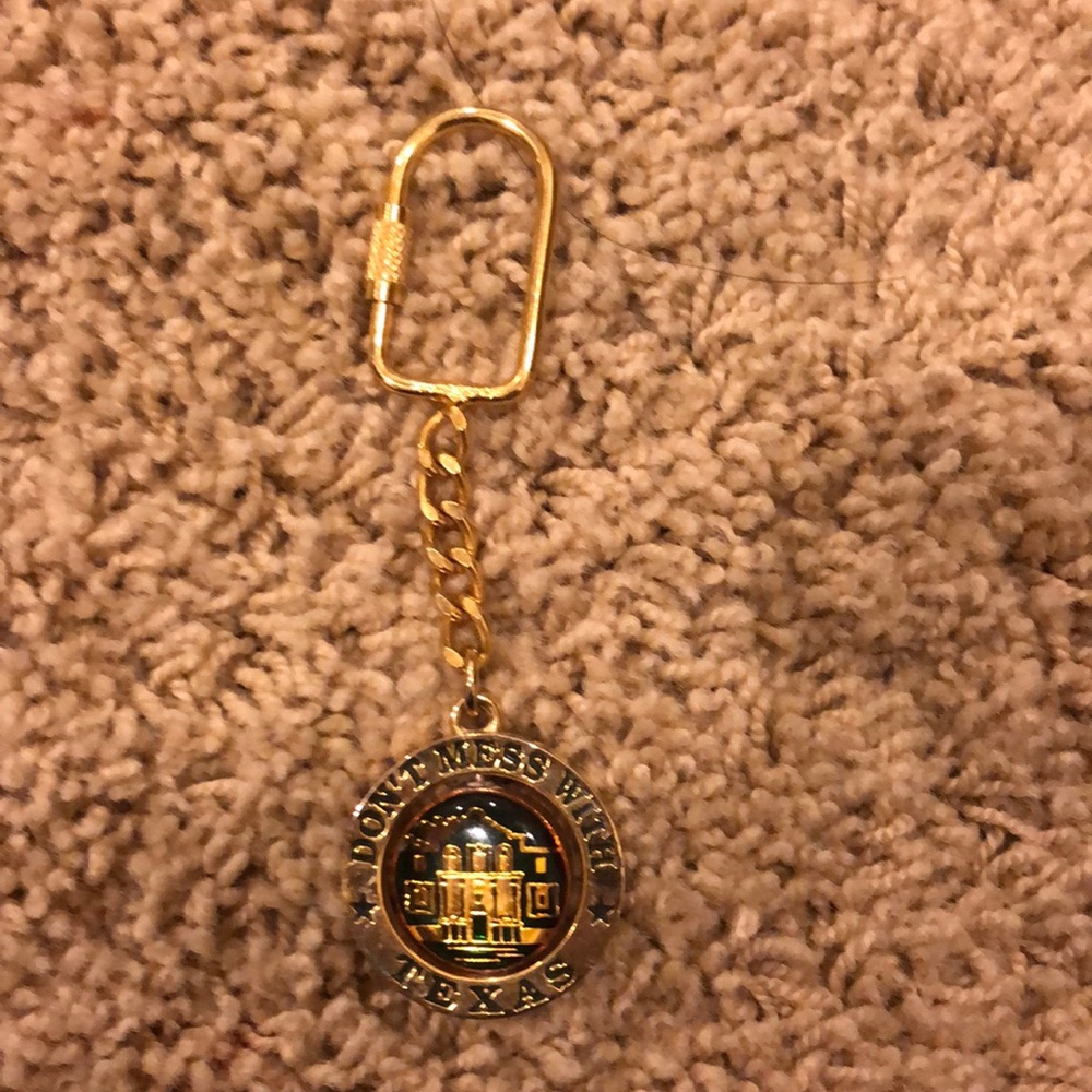 Don’t mess with Texas keychain
